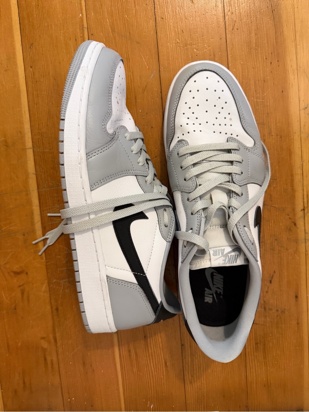 Jordan 1 Retro Low OG - Picture 2 of 7